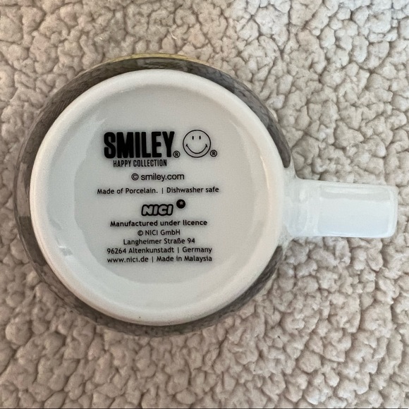 Smiley Happy Collection Smiley Face Coffee Mug - Picture 6 of 7